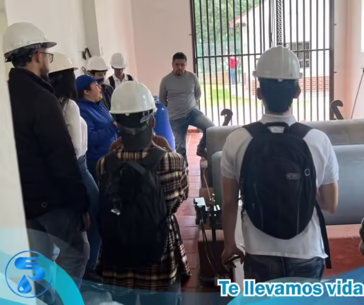 Estudiantes De Arquitectura De La Unipamplona En Planta De Tratamiento Cariongo imagen 6