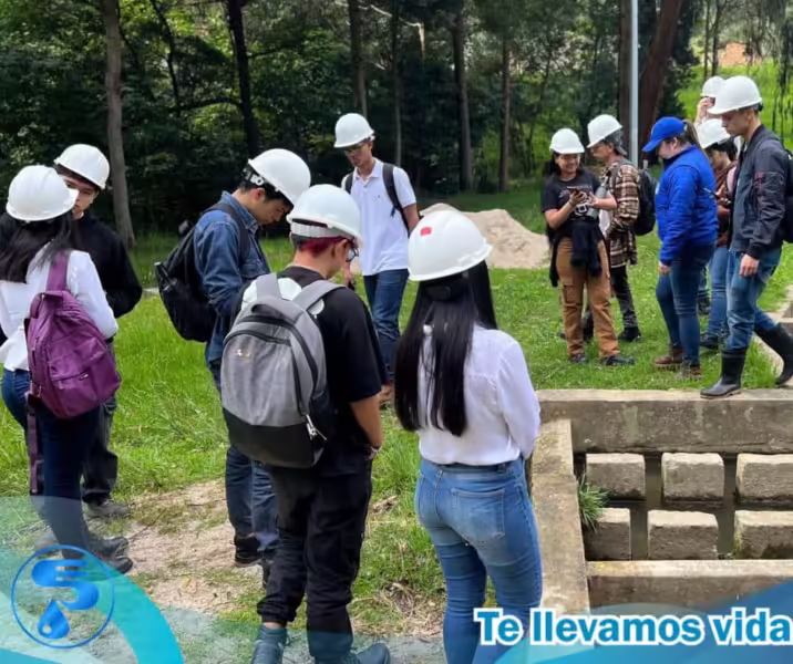 Estudiantes De Arquitectura De La Unipamplona En Planta De Tratamiento Cariongo imagen 3